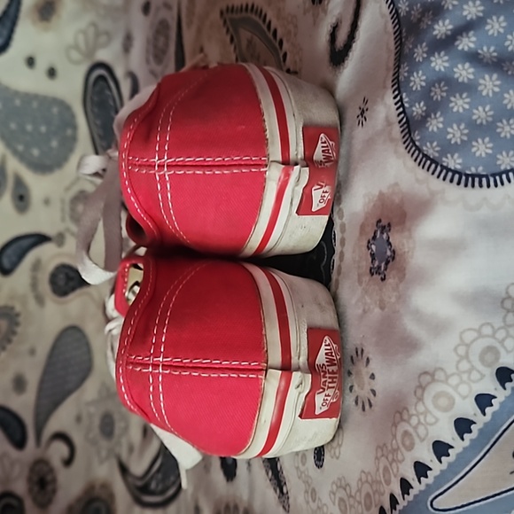 VANS - Picture 4 of 14